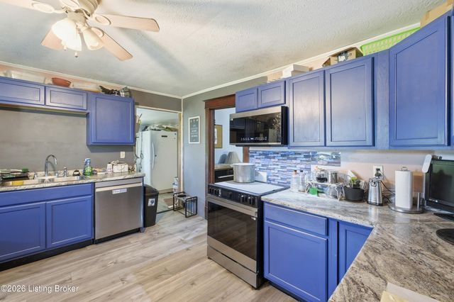 4306 Mud Ln, Louisville, KY 40229