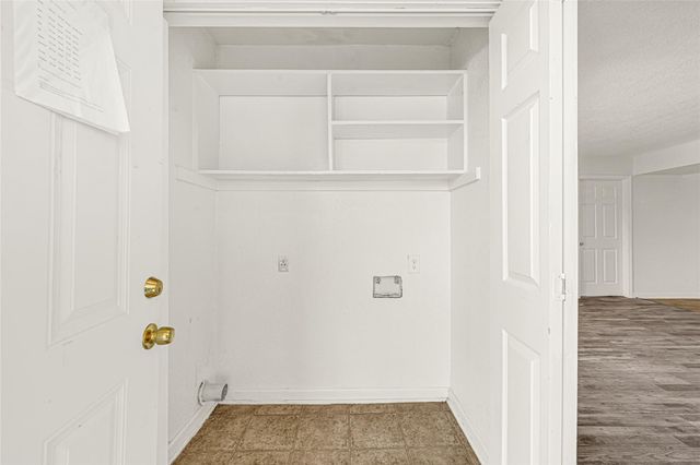 8100 Creekbend Drive 162, Houston, TX 77071