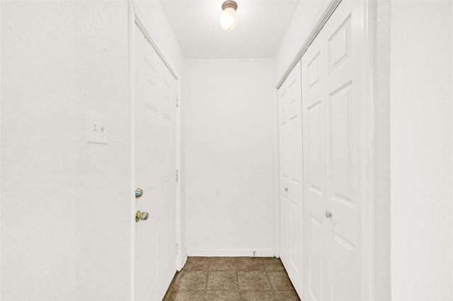 8100 Creekbend Drive 162, Houston, TX 77071