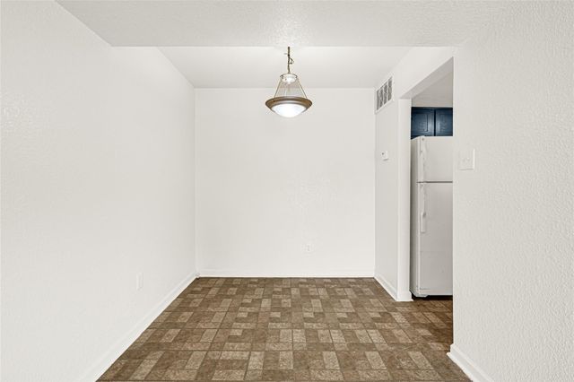 8100 Creekbend Drive 162, Houston, TX 77071