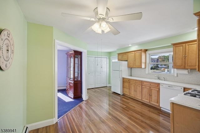 72 Central Ave, Pompton Lakes Boro, NJ 07442