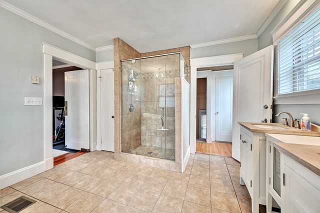 831 N Ft Thomas Avenue, Fort Thomas, KY 41075