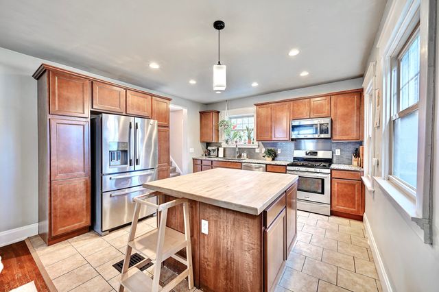 831 N Ft Thomas Avenue, Fort Thomas, KY 41075