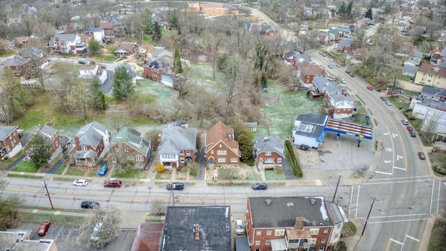 831 N Ft Thomas Avenue, Fort Thomas, KY 41075