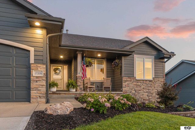 17209 Jessica Lane, Gretna, NE 68028