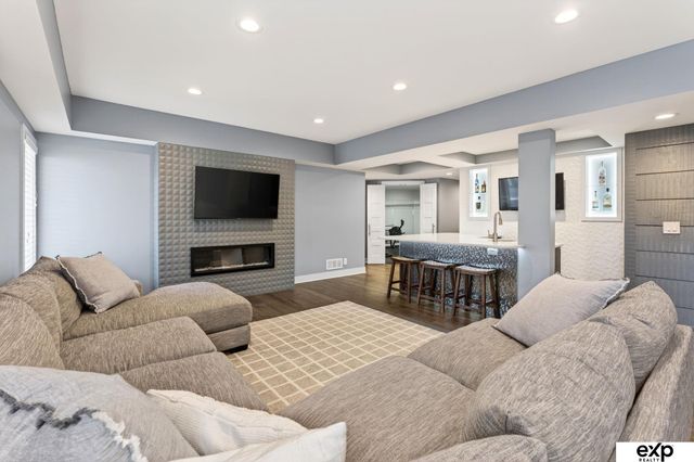 17209 Jessica Lane, Gretna, NE 68028