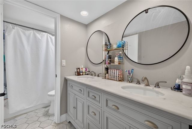 1448 Park Shore CIR 2, Fort Myers, FL 33901