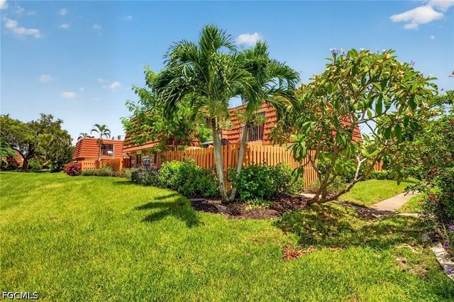 1448 Park Shore CIR 2, Fort Myers, FL 33901