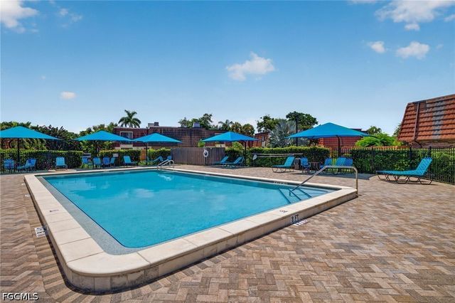 1448 Park Shore CIR 2, Fort Myers, FL 33901