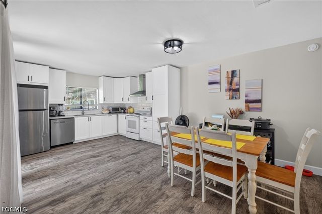 1448 Park Shore CIR 2, Fort Myers, FL 33901
