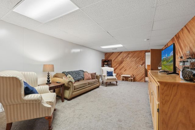 730 Apollo Road, River Falls, WI 54022