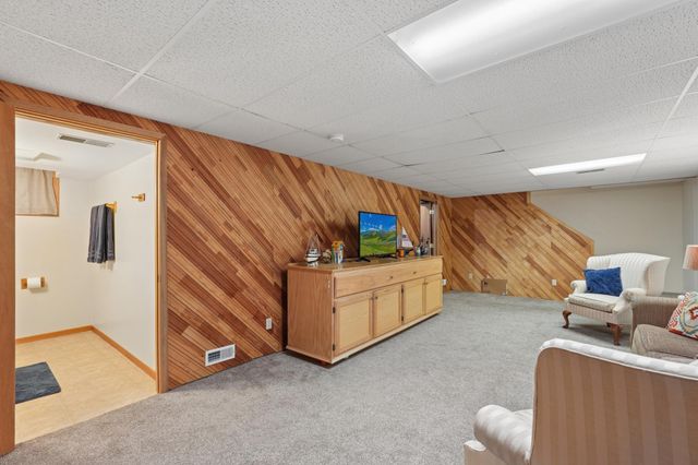 730 Apollo Road, River Falls, WI 54022