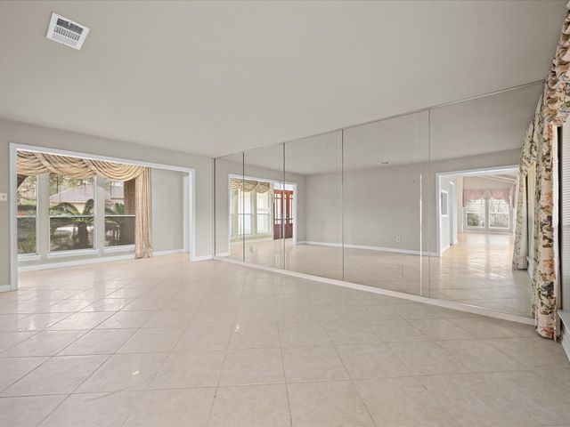 2719 E Pebble Beach Drive, Missouri City, TX 77459