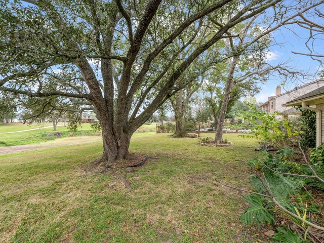 2719 E Pebble Beach Drive, Missouri City, TX 77459