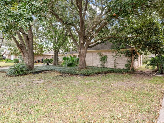 2719 E Pebble Beach Drive, Missouri City, TX 77459