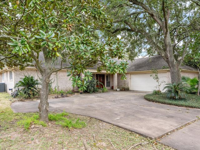 2719 E Pebble Beach Drive, Missouri City, TX 77459