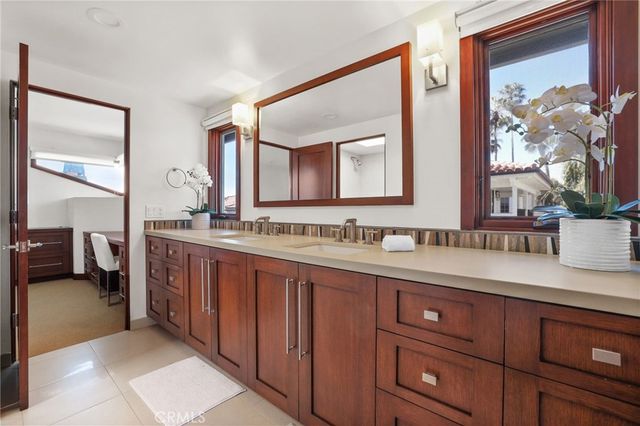 2907 Cliff Drive, Newport Beach, CA 92663
