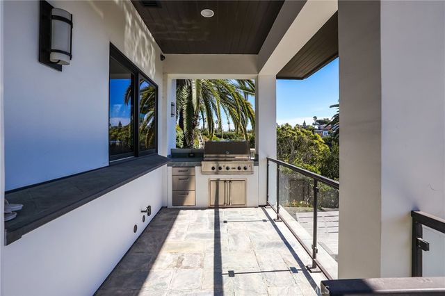 2907 Cliff Drive, Newport Beach, CA 92663