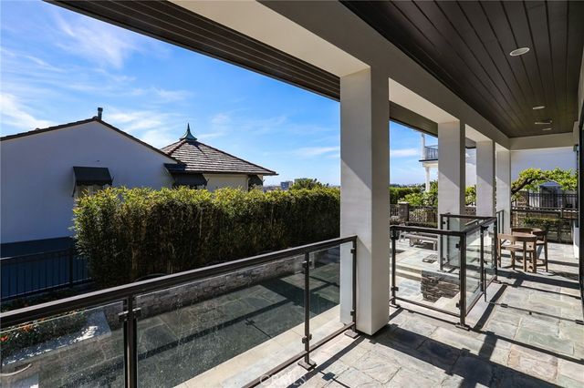 2907 Cliff Drive, Newport Beach, CA 92663