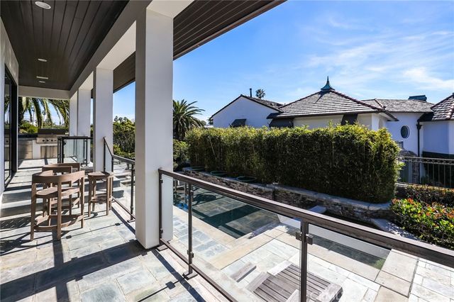2907 Cliff Drive, Newport Beach, CA 92663