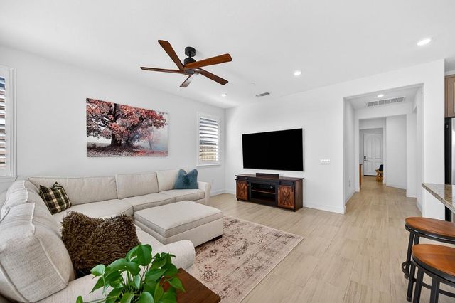 5321 Bluebell Ln, Roseville, CA 95747