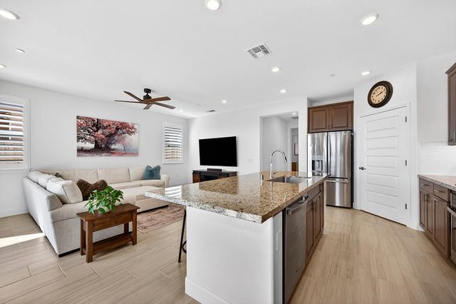 5321 Bluebell Ln, Roseville, CA 95747