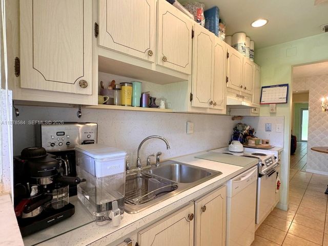 285 N High Point Boulevard A, Boynton Beach, FL 33435