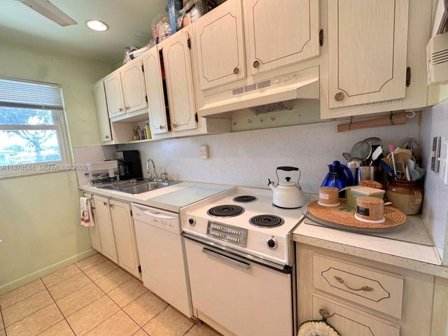 285 N High Point Boulevard A, Boynton Beach, FL 33435