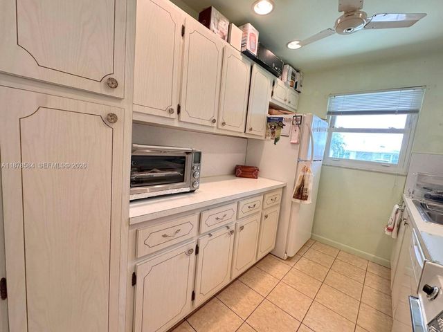 285 N High Point Boulevard A, Boynton Beach, FL 33435
