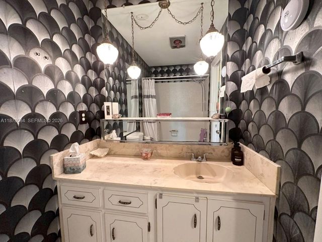 285 N High Point Boulevard A, Boynton Beach, FL 33435