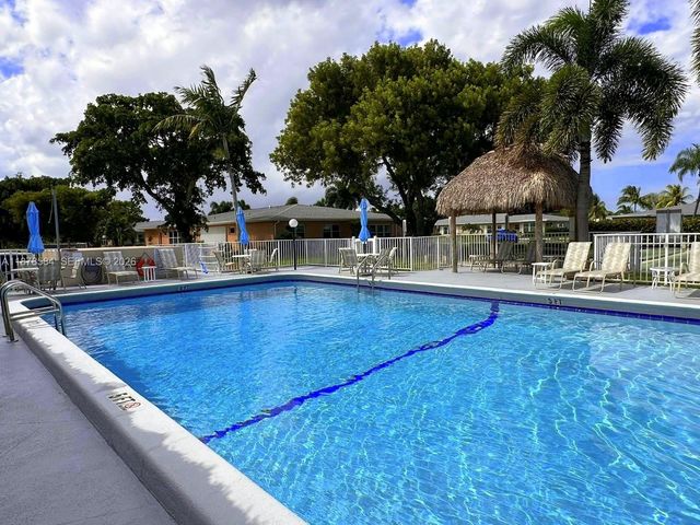 285 N High Point Boulevard A, Boynton Beach, FL 33435