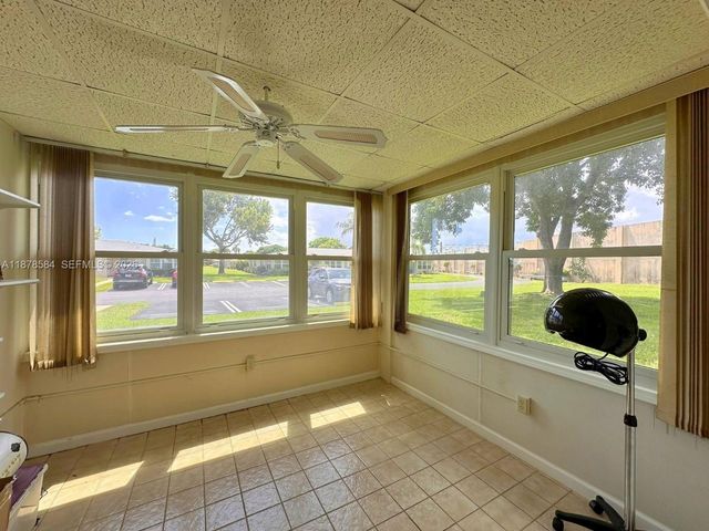 285 N High Point Boulevard A, Boynton Beach, FL 33435