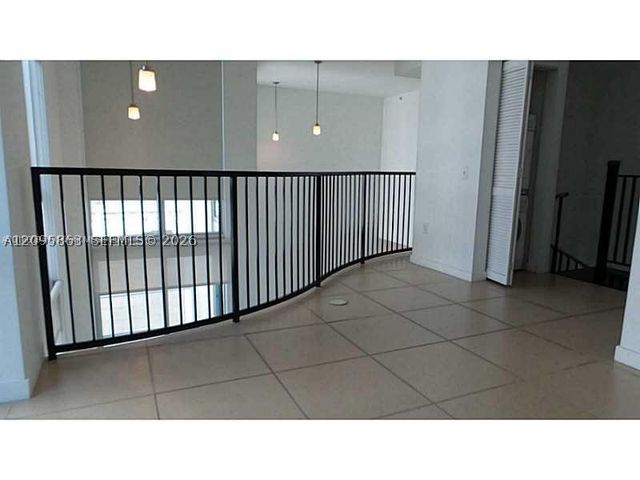 300 S Biscayne Blvd Loft 1034, Miami, FL 33131