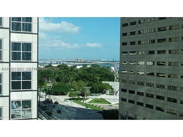 300 S Biscayne Blvd Loft 1034, Miami, FL 33131