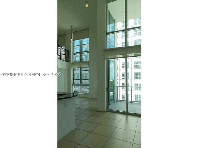 300 S Biscayne Blvd Loft 1034, Miami, FL 33131
