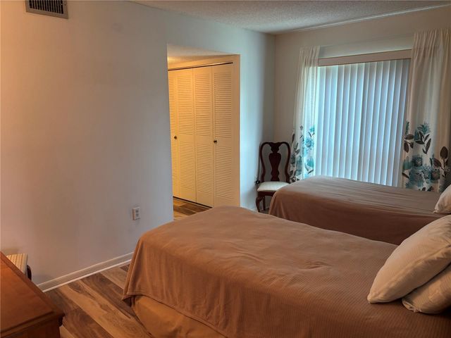 4910 38TH WAY S 411, St Petersburg, FL 33711