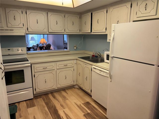 4910 38TH WAY S 411, St Petersburg, FL 33711