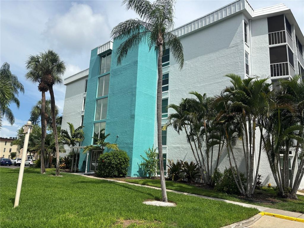 4910 38TH WAY S 411, St Petersburg, FL 33711