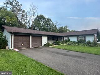 31 TRAYNOR LN, Willingboro, NJ 08046