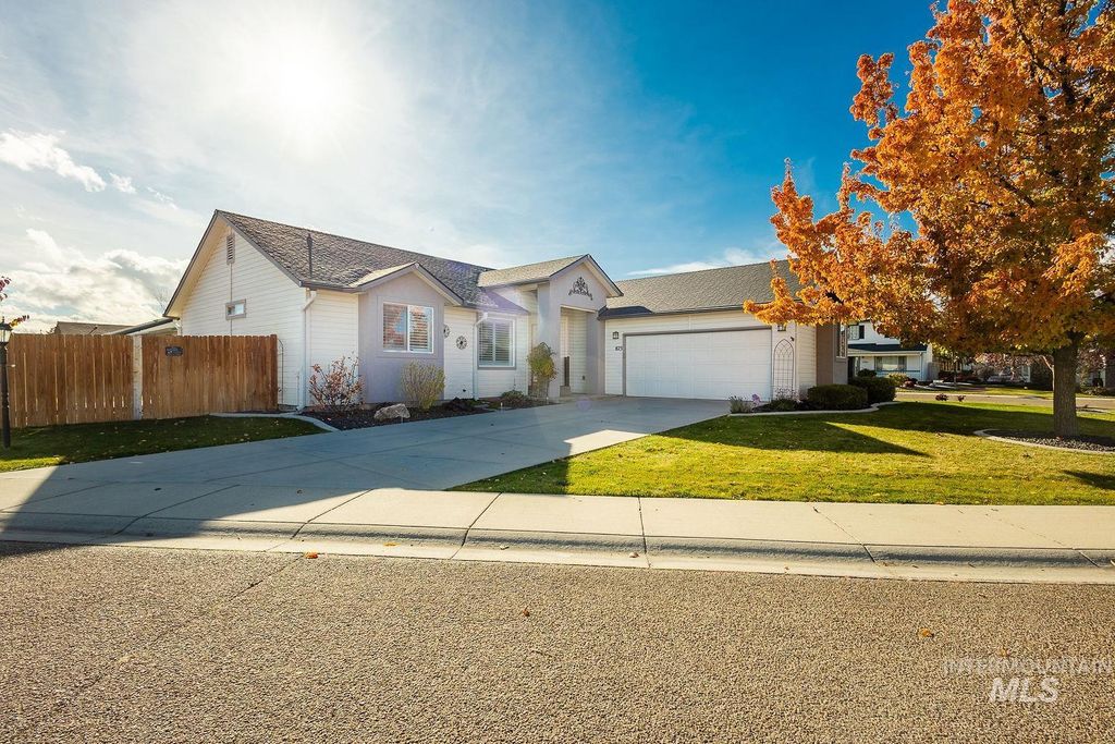 823 Royal St, Caldwell, ID 83605
