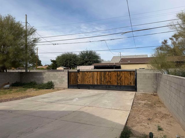 816 W 1 St, Yuma, AZ 85365