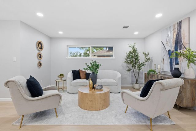 4610 Creekbend Drive, Houston, TX 77035