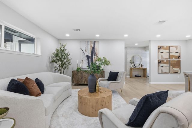 4610 Creekbend Drive, Houston, TX 77035