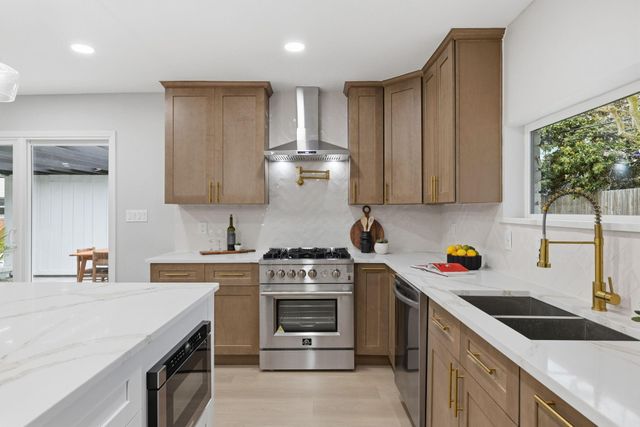 4610 Creekbend Drive, Houston, TX 77035