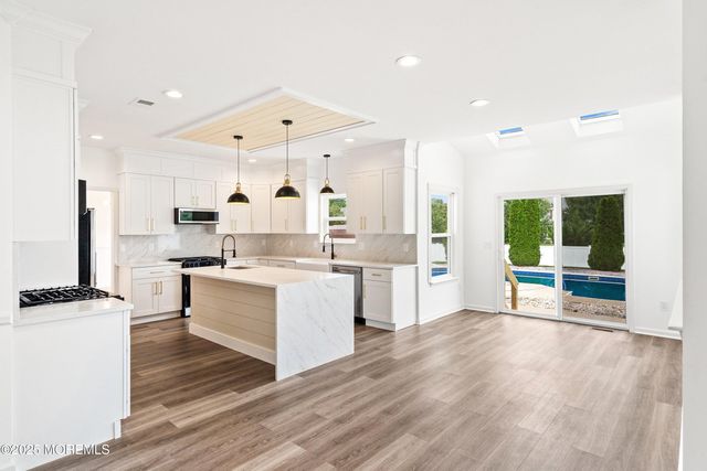 10 Etty Court, Manchester, NJ 08759