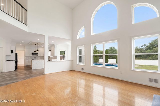 10 Etty Court, Manchester, NJ 08759