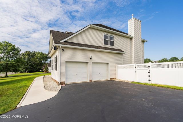 10 Etty Court, Manchester, NJ 08759