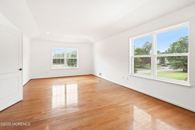 10 Etty Court, Manchester, NJ 08759