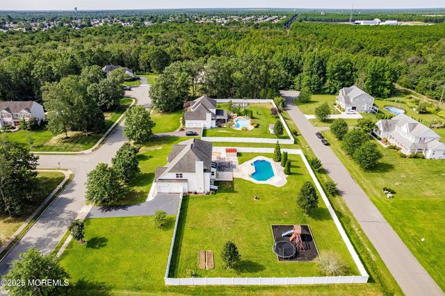 10 Etty Court, Manchester, NJ 08759