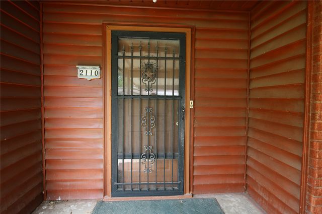 2110 N Duchess Drive, Sherman, TX 75090